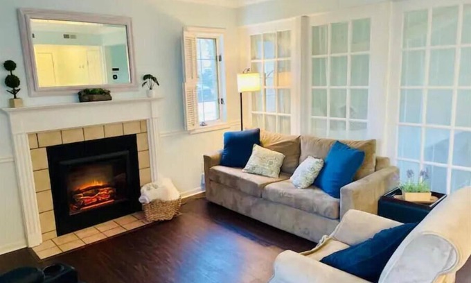 Norwich Condo | Cozy Villa Spa Retreat - Near Mohegan, Hot Tub, Pools, Sauna, Spa on Premise