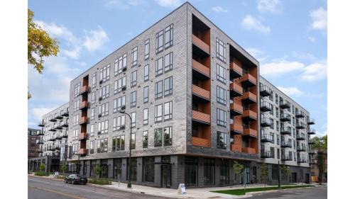 Downtown Minneapolis Apartment | CozySuites Marquee