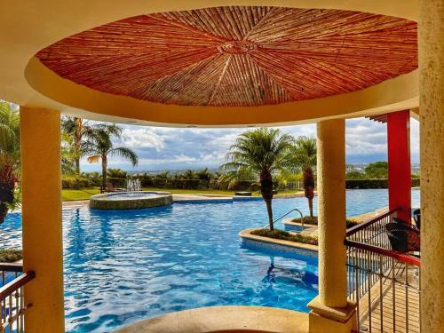 Santa Ana Apartment | CR MARIPOSA RENTALS lakeview, spacious penthouse with office, pool, gym, Jacuzzi