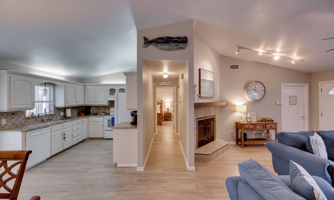 Hoffmann Hills House | Create new memories far from home in the lovely town of Deland