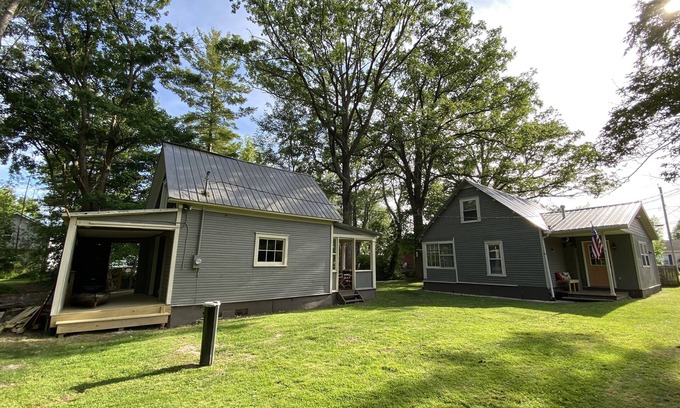 Jamestown House | Creek Side Cottage with Lake Views, Lake Access, Dock and Secluded Yard