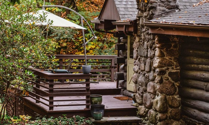 Phoenicia House | Creekside Cabin: Cozy Getaway w/ Firepit