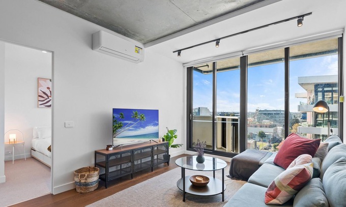 Cremorne Apartment | Cremorne's 2-Bed Jewel - Rooftop Gaze, Gym & Spa