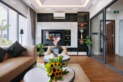 Nhat Tan Apartment | Crescendo Unique Studio