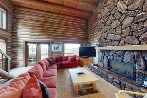 North Park City House | Crescent Cabin in the Woods