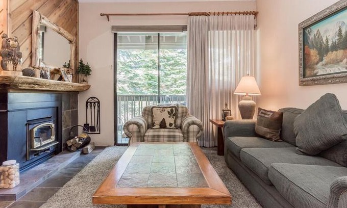 Mammoth Lakes Apartment | Crestview B46
