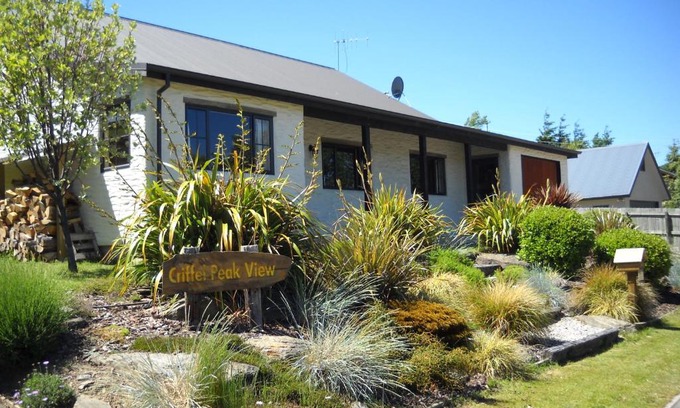 Wanaka Bed & Breakfast | Criffel Peak View Bed and Breakfast