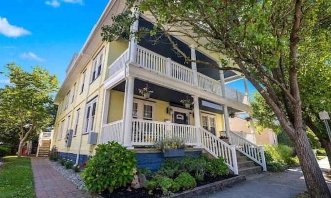 Wildwood Crest Apartment | Crocus by the Sea Charming 3 bedroom 5 minute walk to beach pet friendly