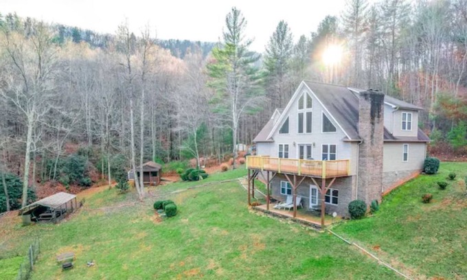 Moravian Falls House | Cross Creek Retreat NC Mountains 2BR Cabin