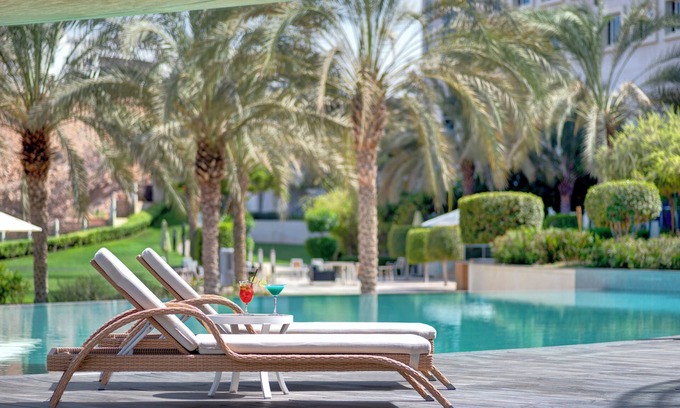 Muscat Hotel | Crowne Plaza Muscat OCEC by IHG