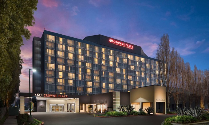 Burlingame Hotel | Crowne Plaza San Francisco Airport, an IHG Hotel
