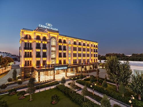 Tashkent Hotel | Crowne Plaza Tashkent by IHG