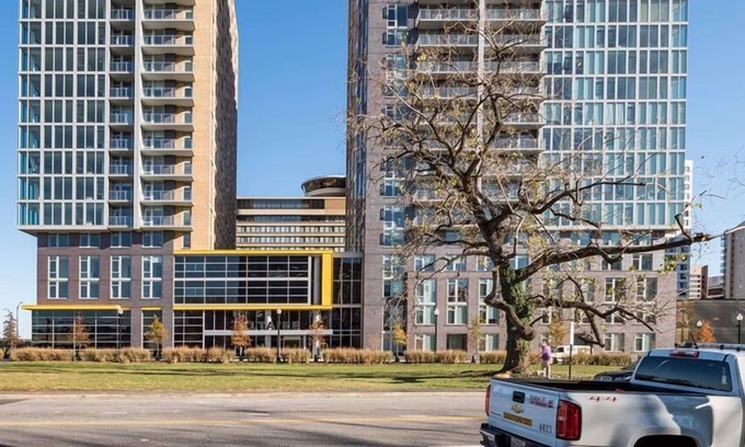 Crystal City Apartment | Crystal City Arlington | Two Bedroom Apartment | by GLS