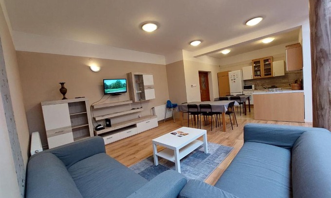 Szeged Apartment | CsaládBarát Vendéglak Szegedi Magánszálláshely 9 fő részére, nagycsaládok és baráti társaságok részére