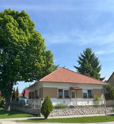 Lipot Apartment | Cseresznyés Ház