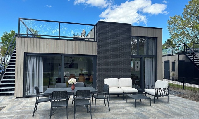 Hulshorst House | Cube Elite vacation home with top equipment and garden