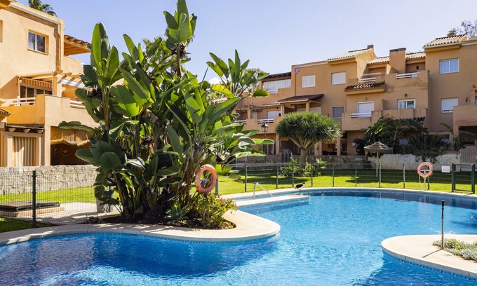 Carib Playa Apartment | Cubo's Cabopino Beach Marbella Apartment/First line of the beach/air conditioning/free wifi