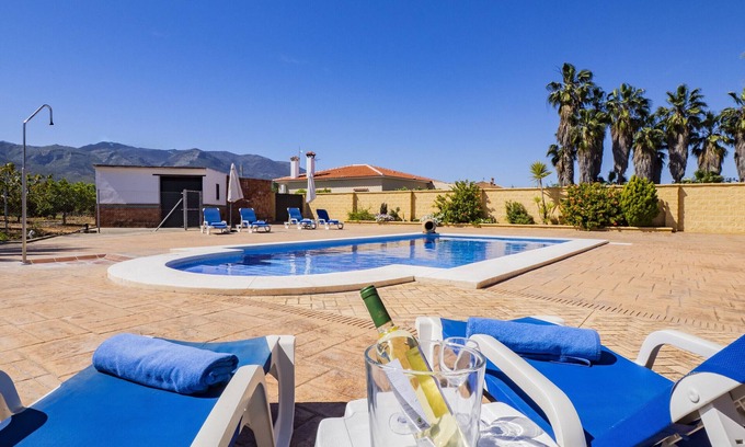Alhaurin de la Torre Cottage | Cubo's Casa Rural La Viña Angulo/Private pool/wifi/air conditioning/parking/private garden