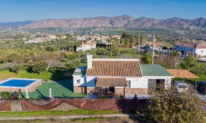 Alhaurin de la Torre Cottage | Cubo's Finca La Higuera/private pool/free wifi/privacy