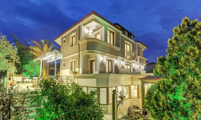 Ayvalik Hotel | Cunda Özerbey Konağı