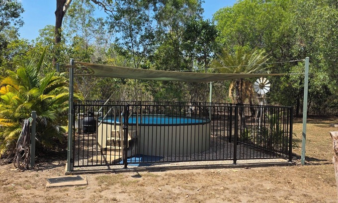 Dundee Beach House | Curlew Lodge -1 road back from beach. Limited WiFi is now available