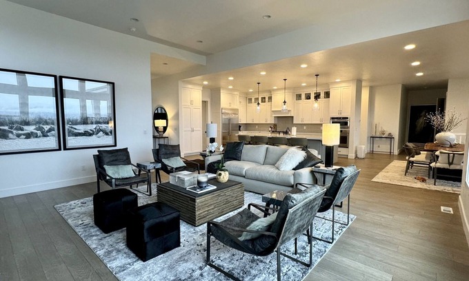 Midway House | Currently available for long term Dec 27-April 15th. Inquire now.