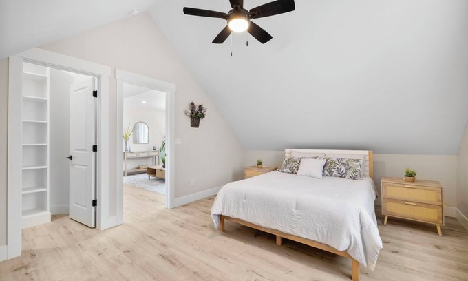 Campobello Apartment | Custom Built Luxery Stay-New 1-bedroom apartment in Campobello with AC, WiFi