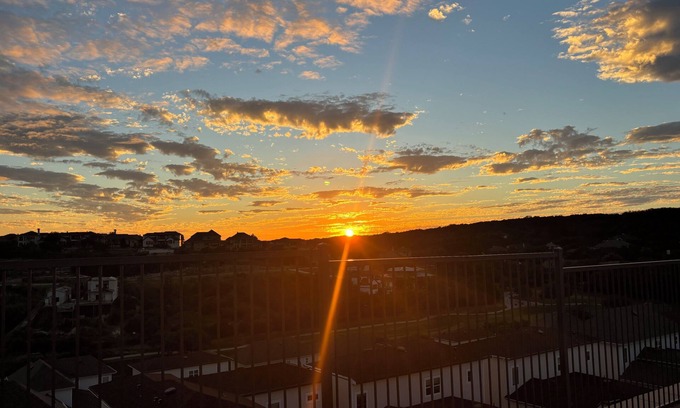 Wetmore Apartment | Cute 1 bedroom apartment in welcoming San Antonio w/AC, fitness room, and pool