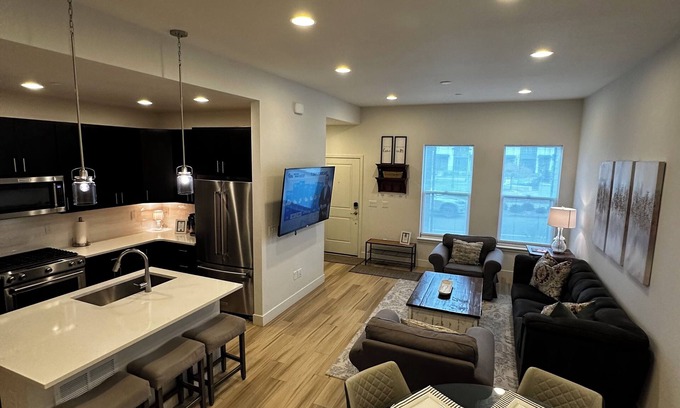 Superior House | Cute 4- Bedroom Townhome in Superior. 10 min from Boulder & University of Co.