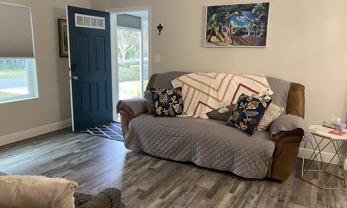 Ocala House | Cute and Cozy home near Downtown Ocala!