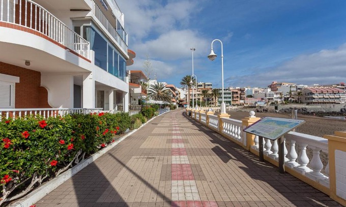 Melenara Apartment | Cute Apartment in Salinetas beach.