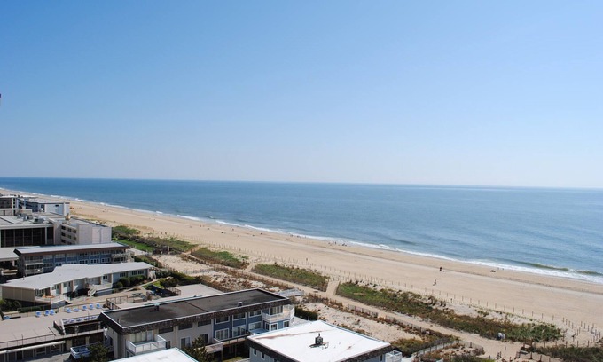 North Ocean City Condo | Cute, cozy 2 bedroom oceanfront condo with free WiFi, a great ocean view, and awesome amenities including indoor/outdoor pools and a game room located uptown!