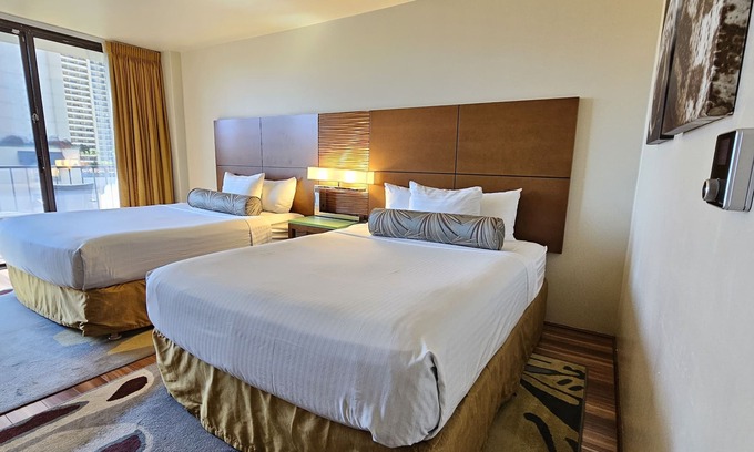 Waikiki Hotel | Cute Studio in Palms at Waikiki