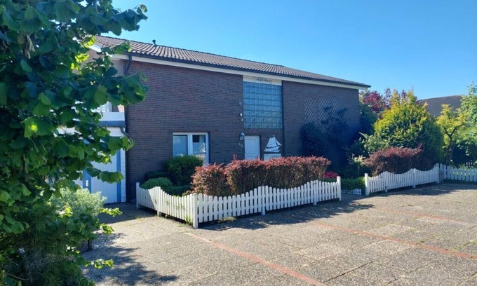 Wangerland House | Cutter in the shiphouse