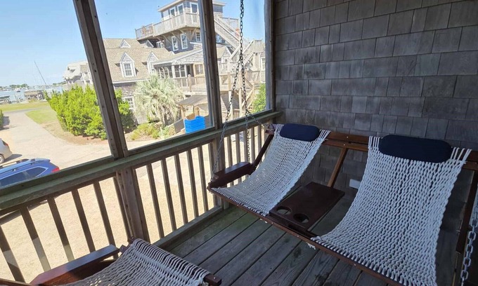 Ocracoke Villa | CV8A: Crow's Nest A -2nd floor 1BR villa, spacious living area.