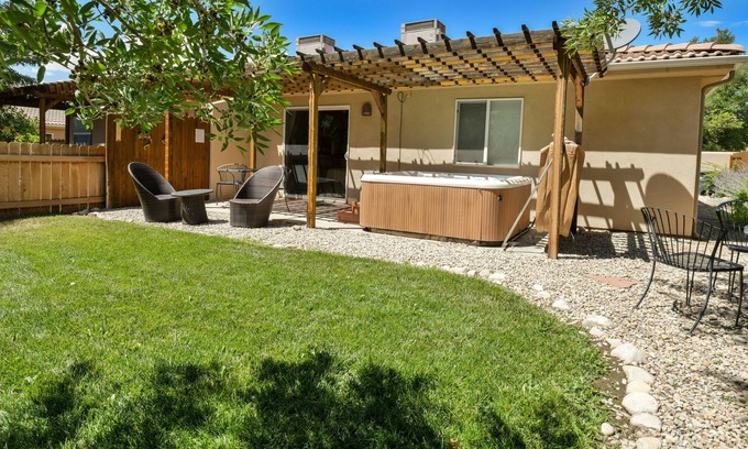Moab House | CW415 - Great downtown location with a private hot tub and shared indoor pool