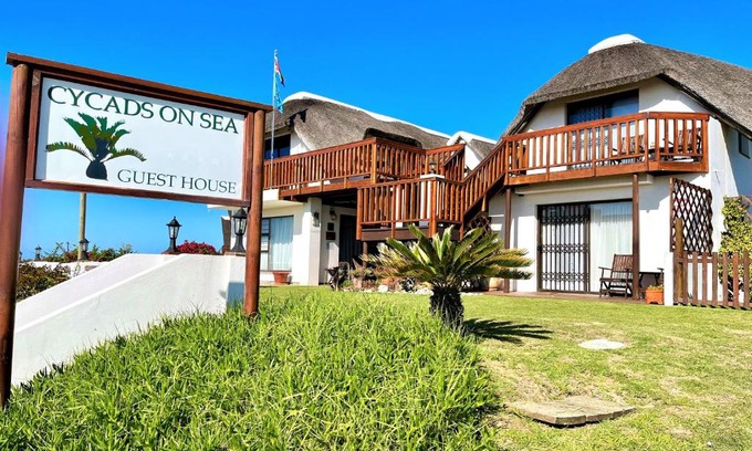 Saint Francis Bay Bed & Breakfast | Cycads on Sea Guest House
