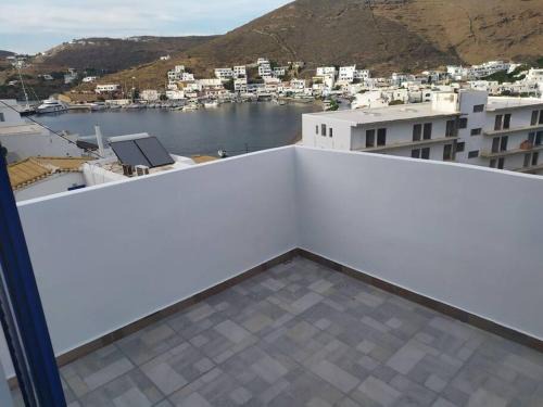 Merichas House | Cycladic house with a stunning view