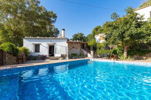 Orgiva House | Días al Sol O2- Piscina y Barbacoa