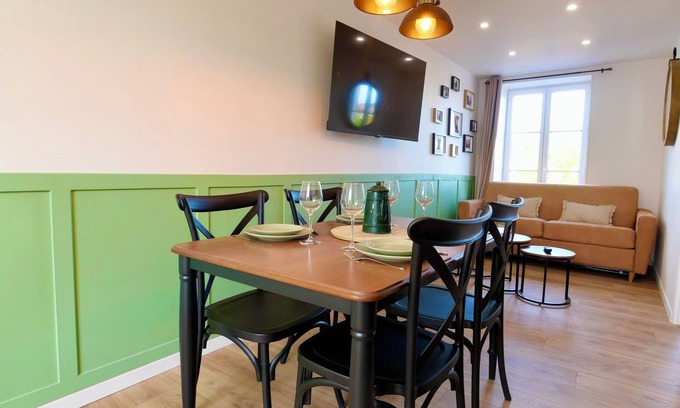Carentan Apartment | D-DAY SUITES:Liberty 35m²/Centre Ville/4 pers/2min from train station/15min from Utah Beach