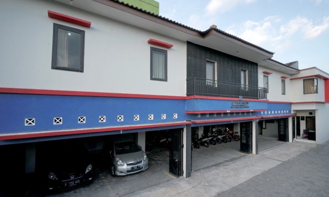 Depok Hotel | D'Paragon Seturan 1