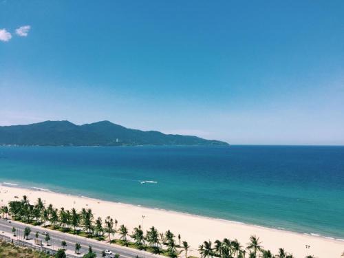 Ngu Hanh Son Apartment | Da Nang Daisy Apartment 1 Beach View