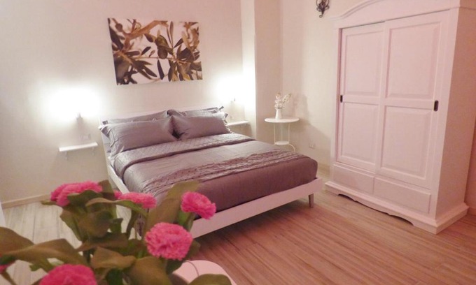 Chiaia Bed & Breakfast | Da Polly a Piazza Amedeo