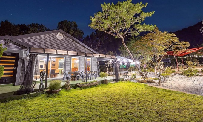 Ansan House | Daebudo Bomnaldogchaepension