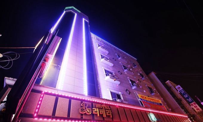 Jung-gu Hotel | Daejeon Yucheon Rivera