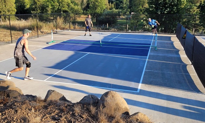 Carver Other | Dahlia Farm & Pickleball retreat near the Columbia River Gorge!