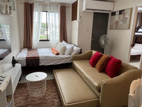 Balibago Apartment | Dainty Den LS217- Chic & Relaxing Stay Near Enchanted Kingdom