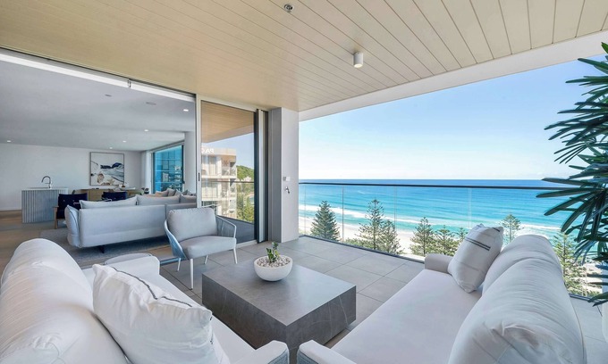 Burleigh Heads Apartment | Dali By Khove Summary