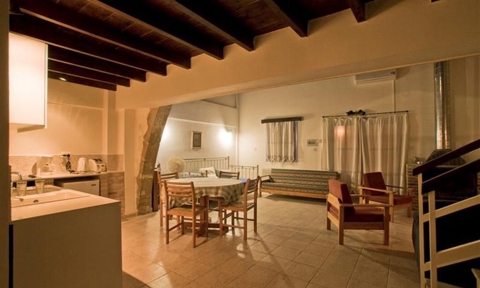 Tochni Apartment | Danae's Stone-built 1 BDR Apt #1