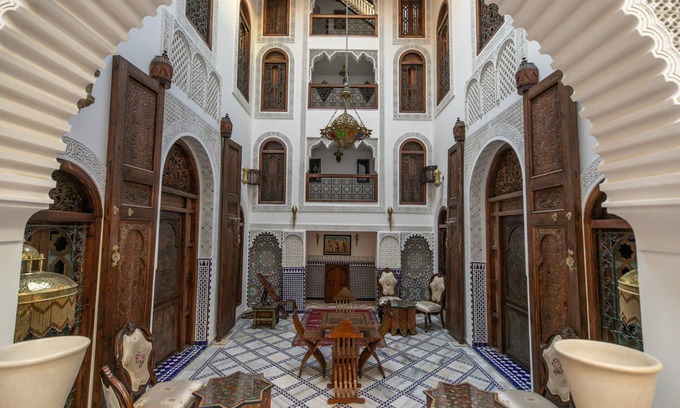 Zekkak Er Roumane House | Darif's Riad Fes